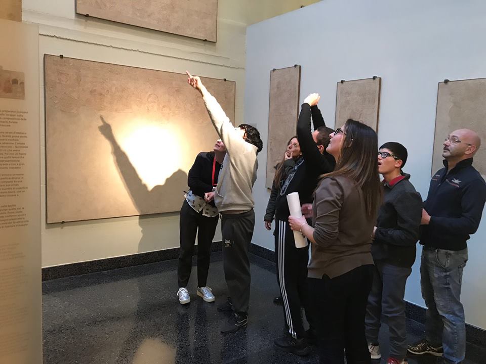 CastelloNews's tweet photo. Il @MuseoBeGo è #museopertutti con i percorsi di visita facilitati e inclusivi rivolti alle persone con disabilità intellettiva
#Castelfiorentino #accessibile #arteaccessibile #museiaccessibili #artforall #abbatterelebarriere #inclusione

https://t.co/61ERCv0N3H https://t.co/YwMl2yoCM5