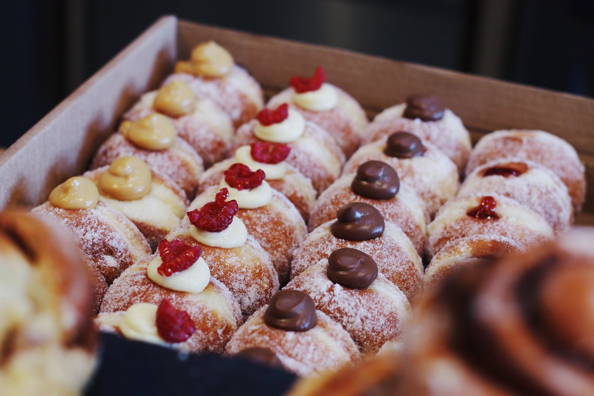 It’s our favourite day of the week... DONUT DAY! 🍩 We’ve got peanut butter and jelly donuts, chocolate custard, and looooads more... are you on the way? 😋 #dublincoffee #clontarf