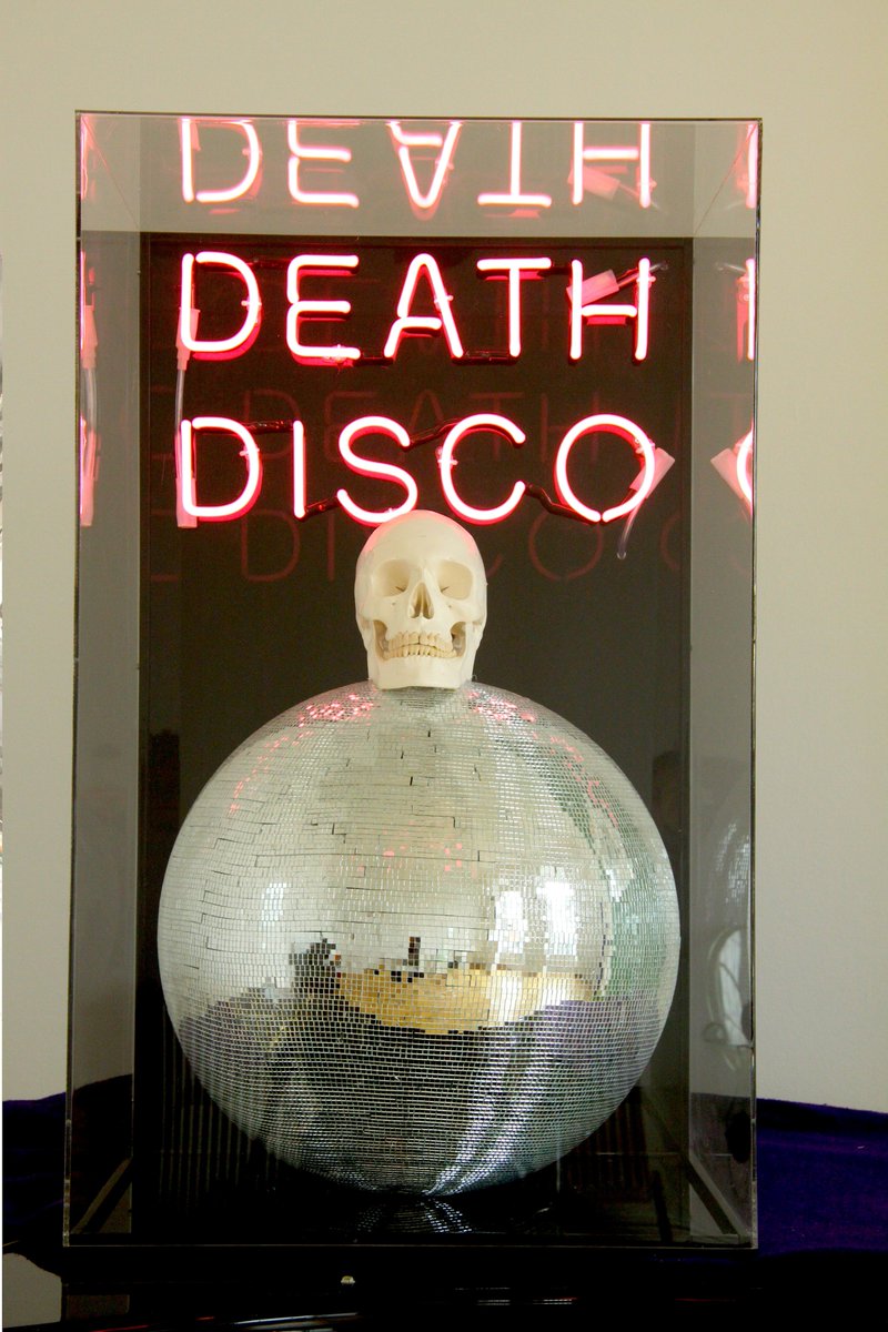 ArnosValeCem's tweet photo. Listening to @laurenlaverne? Now this this is a real Death Disco track @JoubertSingers "Stand on the Word" Would you have this one at your funeral? #lifedeathrest #desertislanddisco https://t.co/FMvHrsZwnt