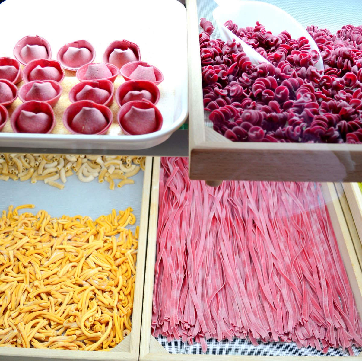 Sal_Godfrey's tweet photo. NEW blog post alert! I've discovered pasta heaven in the centre of the city - have you been to @Pastastationuk yet? Read my blog for all the delicious details! https://t.co/FTKhYSA4wJ https://t.co/fVktzKvlfD