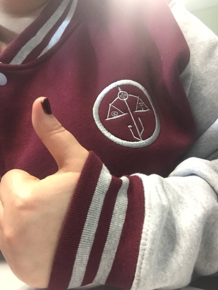 CharleneCBC's tweet photo. Vestes de l’association reçues ! 👌 (si vous voulez la commander c’est possible 😏) 
@JuristesDuNum
#UT1 #JuristesDuNumérique https://t.co/R1BeOYxX81