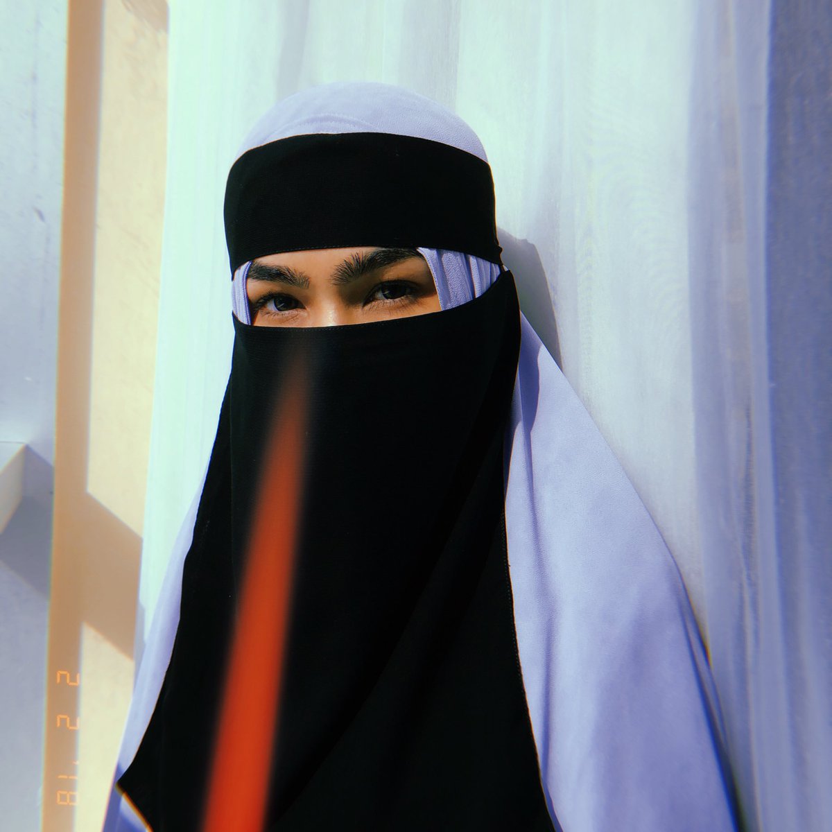 elfira_loy's tweet photo. Assalamualaikum semua , Since i’m here , sesiapa yang ingin panjatkan doa , rt and write your dka , i’ll read it infront of Kaabah InshaAllah . As return , tak byk yg el mintak , we love each other as human okay? Do not hurt each other , Amin. 💕#DiaryumrahEL https://t.co/KEwSOAnaXo