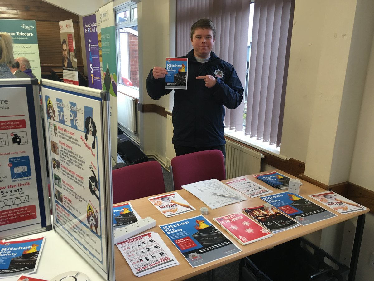 DerbyshireFRS's tweet photo. #CSO_SarahW &amp; Volunteer Nick are at @coopuk Somercotes Health and Well-being event, promoting Kitchen Fire Safety Advice! Come along and say hi! 👍 https://t.co/gknGV7H9zs