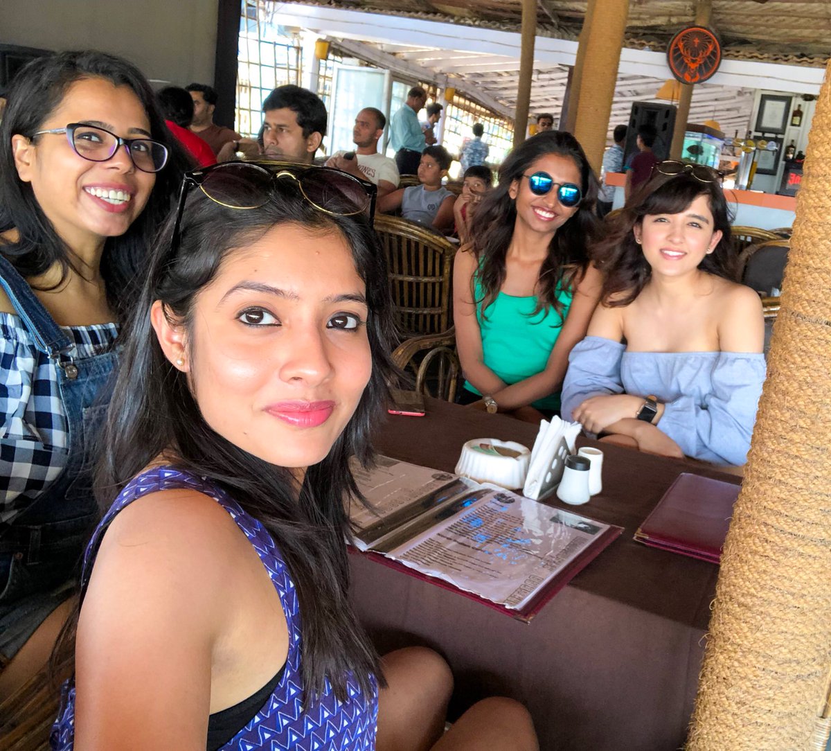 ShirleySetia's tweet photo. Together at last ♥️👯‍♀️ #bffs https://t.co/pEZTgvktfv