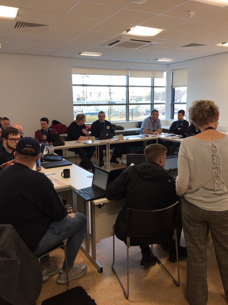 PMCKirklees's tweet photo. Excellent to see our @hovisbakery apprentices meeting with their mentors at the PMC this week. https://t.co/jran2H7nYW