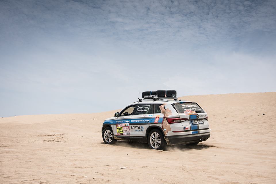 VWFS_CZ's tweet image. ŠKODA KODIAQ se letos poprvé představila na závodu Rally Dakar. Za nás obstála na výbornou! #skoda #kodiaq #vwfs #rally #dakar #dakar2018