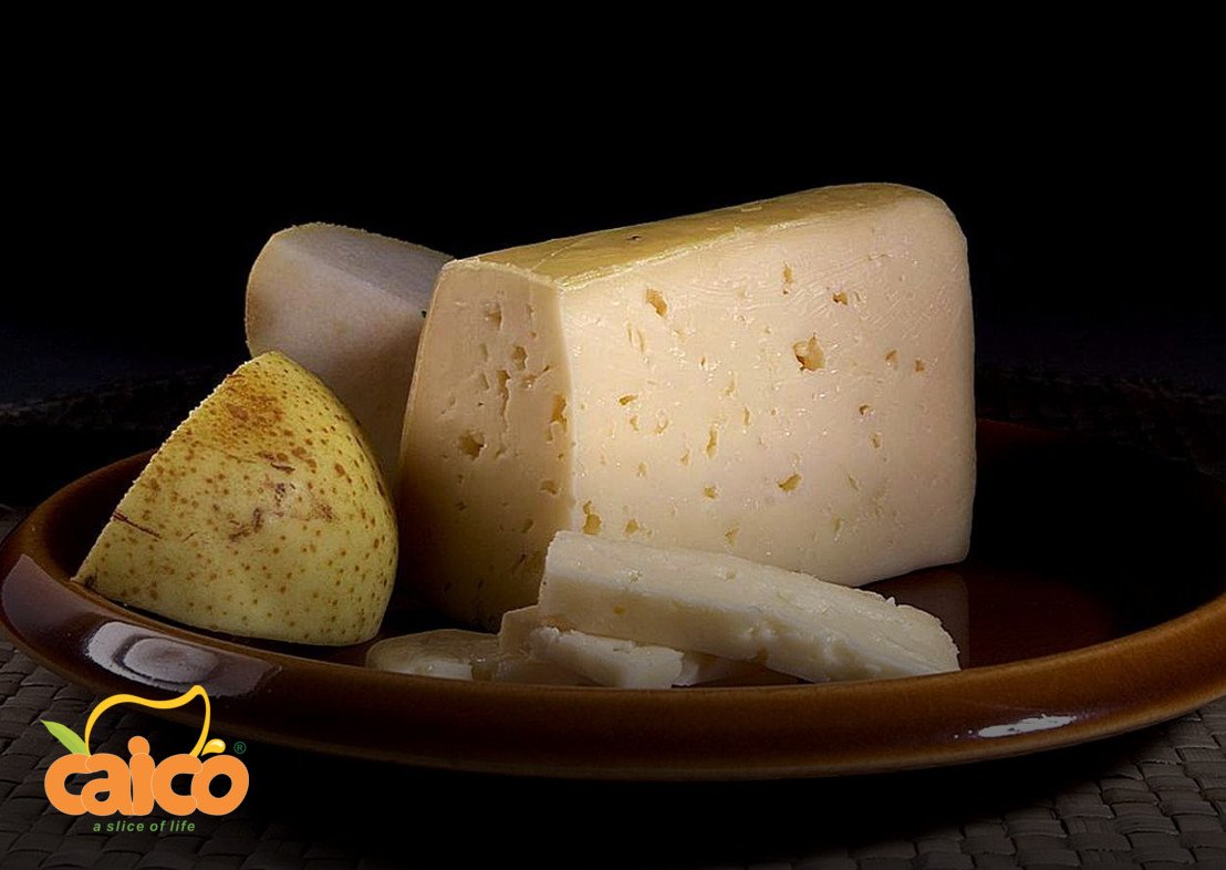 caico_official's tweet photo. #KitchenTips
Before grating cheese, apply some oil in the grater to prevent it from sticking. #Kitchen #Tips #Tricks #Hacks #CookingTips #GratingCheese https://t.co/nVI8WVQek8