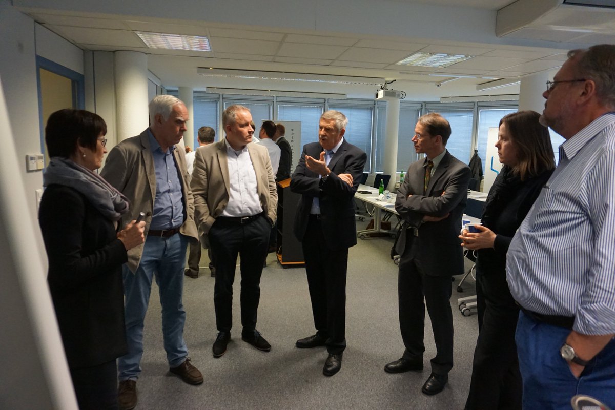 ControllingNews's tweet photo. Unser regionaler Arbeitskreis Rhein-Main tagt bei carexpert in Walluf. Das Thema "Digitalisierung und Controlling" wird mit hoch interessanten Praxisbeispielen von carexpert, Soka-Bau, R+V und VDMA erörtert. #DigitalControllingICV https://t.co/LhyNDyt5TR