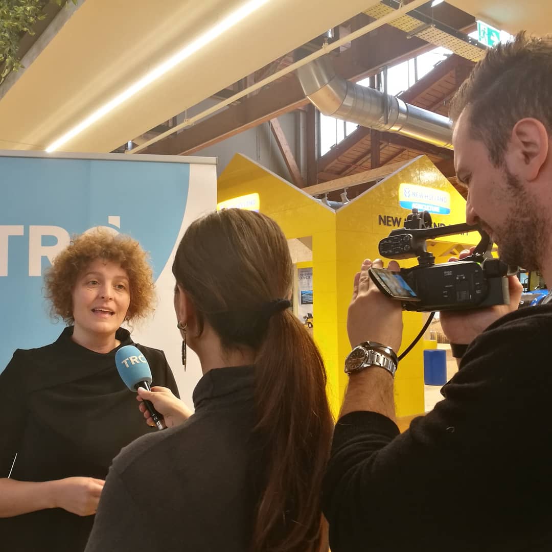 Ffoodinstitute's tweet image. Da @eatalyworld la nostra @saroversi e Matteo Vignoli raccontano i progetti per la terza edizione di @foodinpro a Mariangela Ciavarella di @trc_tv
#fippresentation #fipeatalyworld #fico #foodinnovation