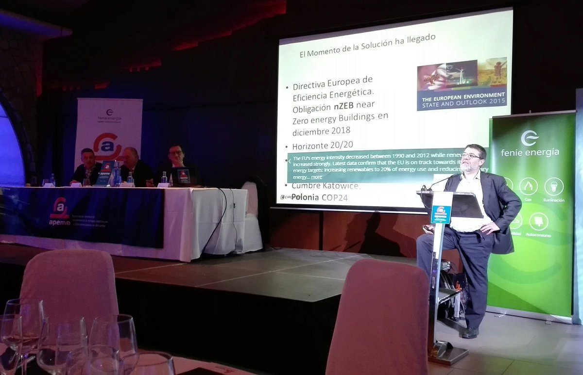 csanchezaselec's tweet photo. Interesante ponencia de Pere Soria de @circutor sobre el cambio actual del sector energético en la celebración de La Candelaria de @apeme https://t.co/IJh6rZef3w