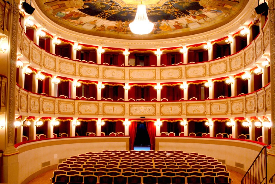 amiciditam's tweet photo. La splendida cornice del Teatro Comunale di #PortoSanGiorgio che domani ospiterà l'atteso #concerto #CarmenSouza #Creology Trio.
Biglietti disponibili (prevendita https://t.co/QcWaEuPxvP). Vi aspettiamo! #tam
Info: 3384321643 - https://t.co/QXfXv2JEZ8 https://t.co/8dHl1x2n9L
