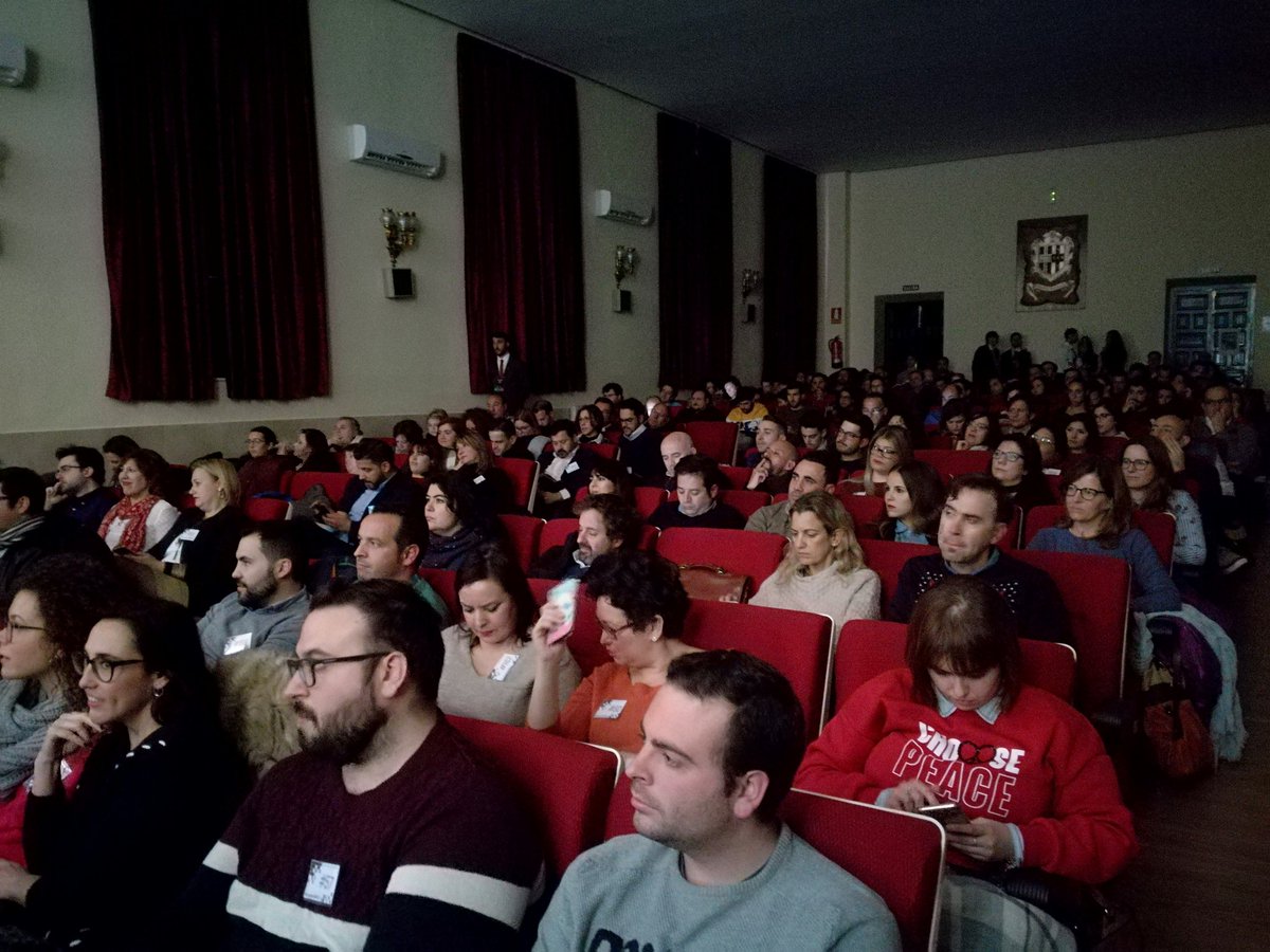 juande2marin's tweet photo. Aforo completo #CongresoMKDC Exito de organizacion y asistencia. Ahora a por los #PremiosME https://t.co/brUnbYRK4H