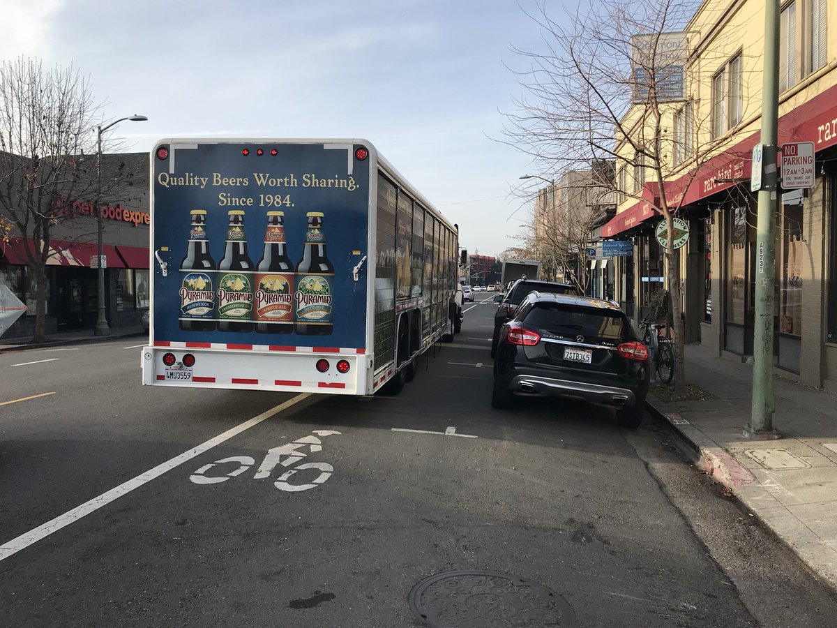 OakDOTr's tweet photo. @jbcastle2 @hadooplearnings @OakDOT we love piedmont ave https://t.co/BdTRpvxnm9