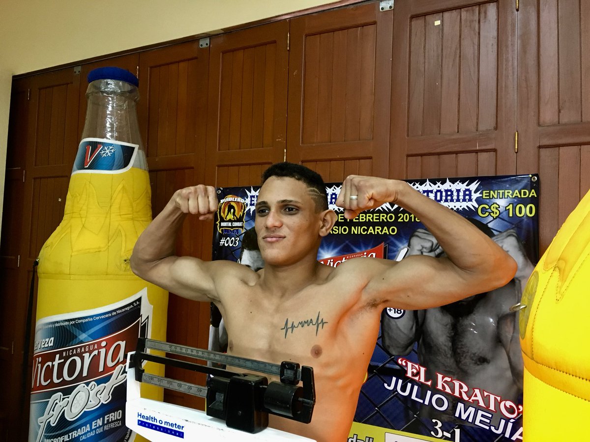 PinoleroBoxing's tweet photo. @victoriafrost 📣

146 libras 

¡Listos!

Steven “Androide” Tercero 
Julio “Kratos” Mejía 

Pinolero Mortal Combat #3 

mañana 
🏟 Gimnasio Nicarao https://t.co/bKFIQVpRiR