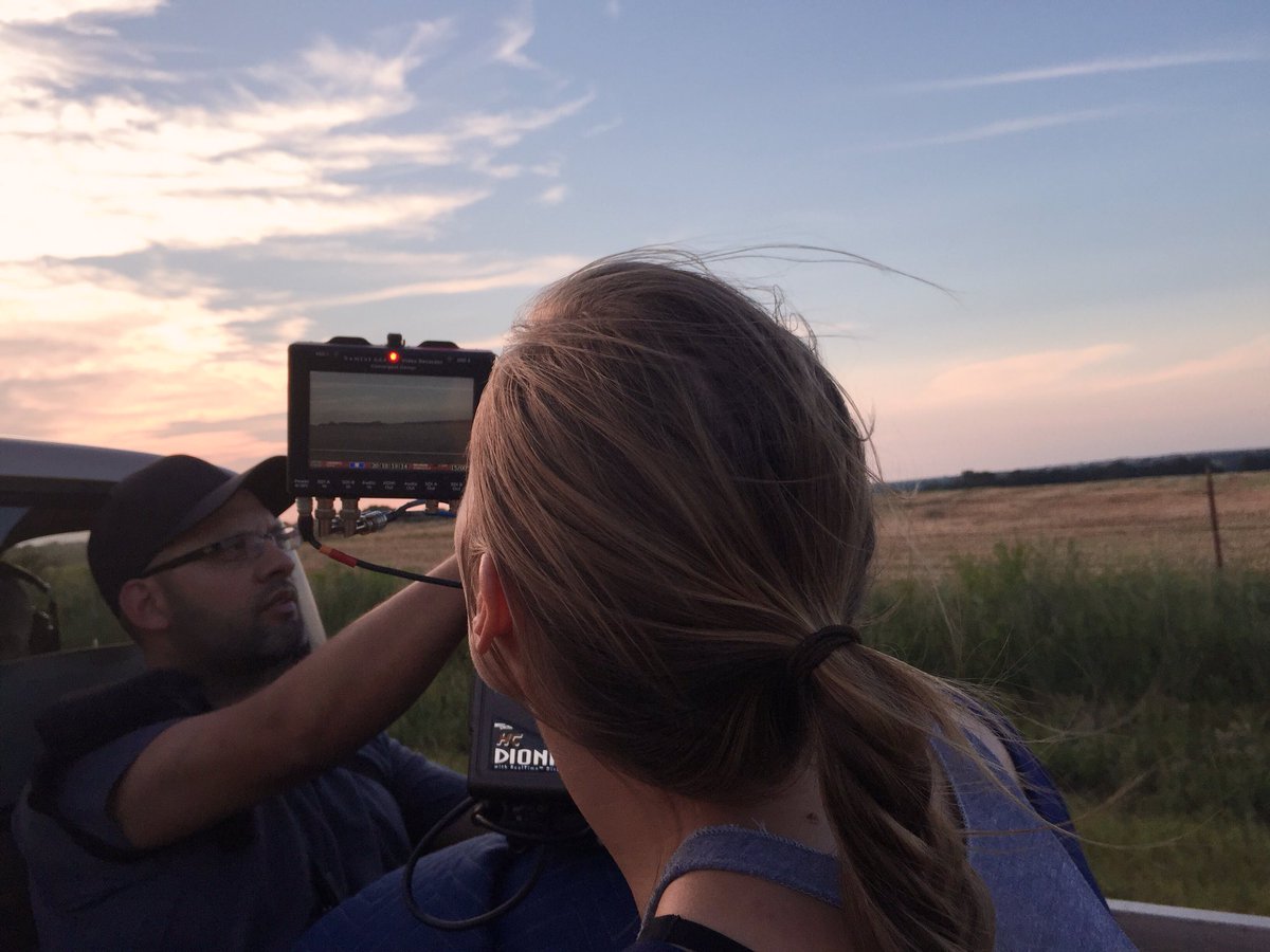 itslauraspencer's tweet photo. Happy #FemaleFilmmakerFriday ! Spotlight on Maura Anderson (director), Velinda Godfrey (writer/actor), and Jen Wood (producer) of @Heartland_Movie. They combined their talents and passion with other women &amp; men to create a very special film. May they inspire you to do the same! https://t.co/ES0lbW1TOb