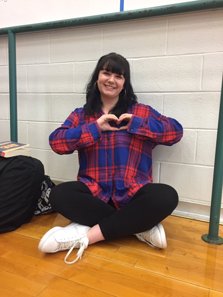 carolynpotral's tweet photo. I'm wearing red to raise awareness for cardiovascular diseases! @McNeilKeyClub https://t.co/TEew1S0KvF