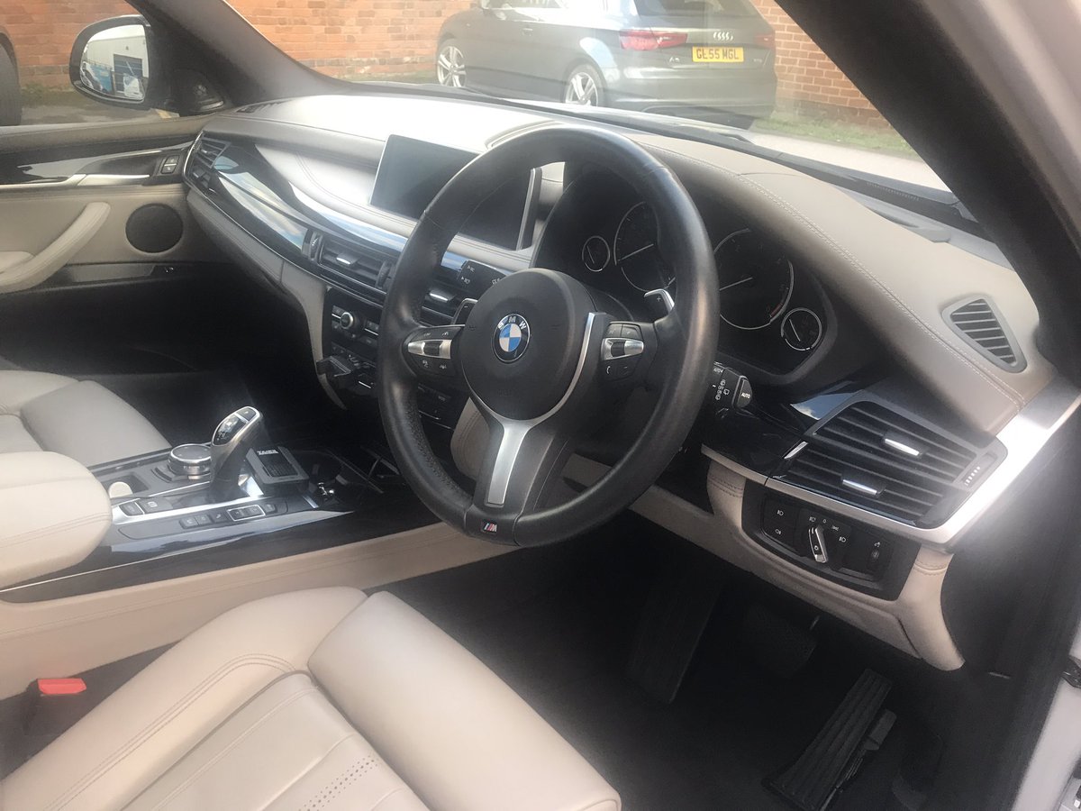 MotorSplash_'s tweet image. Happy Friday! Busy few days first up BMW X5 in for a deluxe wash, Clay and hand polish #valeting #Gloucester #BMW #X5