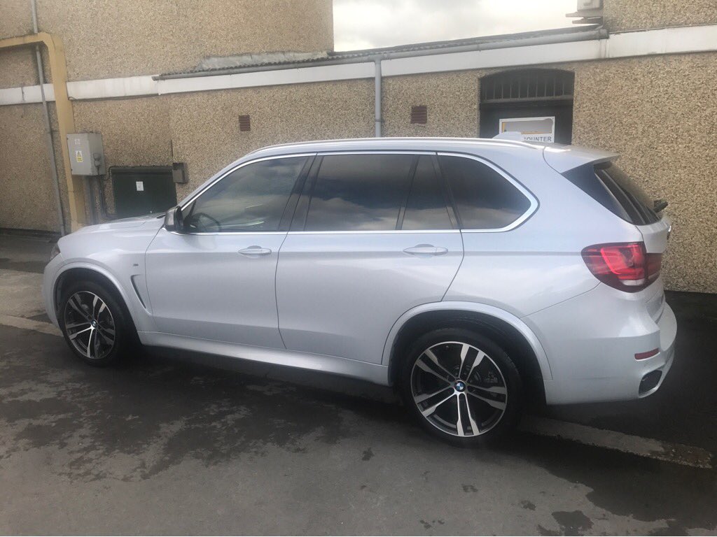 MotorSplash_'s tweet image. Happy Friday! Busy few days first up BMW X5 in for a deluxe wash, Clay and hand polish #valeting #Gloucester #BMW #X5