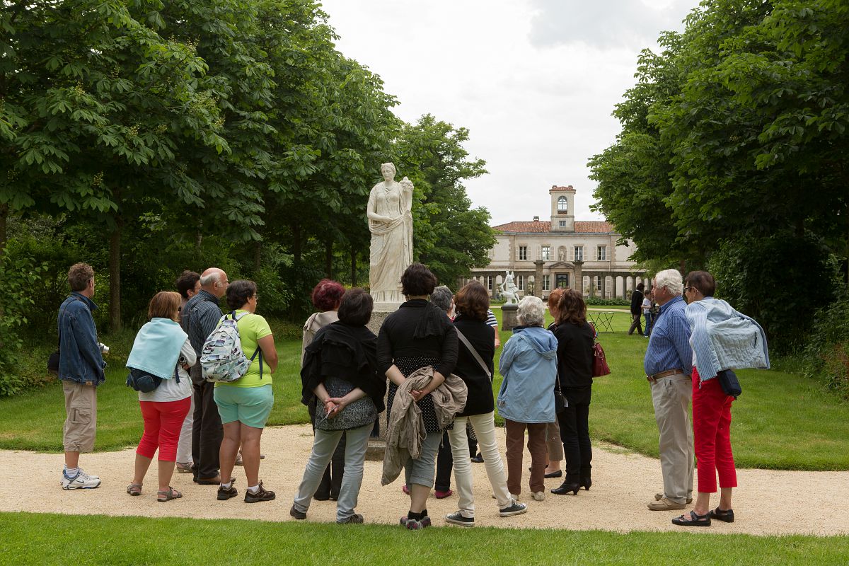 Les visites guidées reprennent ! Rendez-vous ce week-end aux châteaux de #Châteaubriant et de #Clisson et au domaine de la #Garenne Lemot ! 
  grand-patrimoine.loire-atlantique.fr/jcms/l-agenda-…