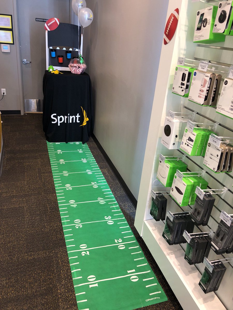 Come on in to <a href="/GreenbeltSprint/">Greenbelt Sprint</a> and try your hand at accessorypong! Win prizes! <a href="/ch117622/">Chris Hartman</a>