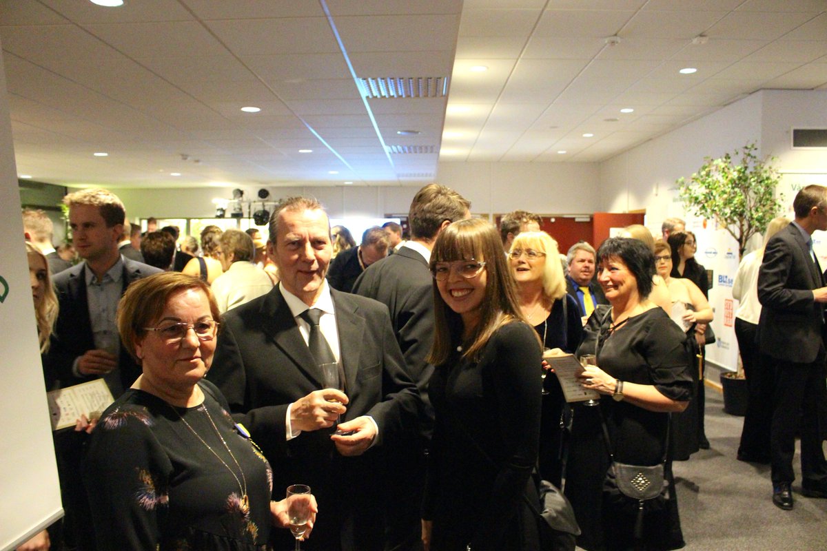 24blekingesport's tweet photo. Minglet i full gång på Blekinges idrottsgala! #Blekingeidrottsgala #OIBK https://t.co/sEflHt8vRT