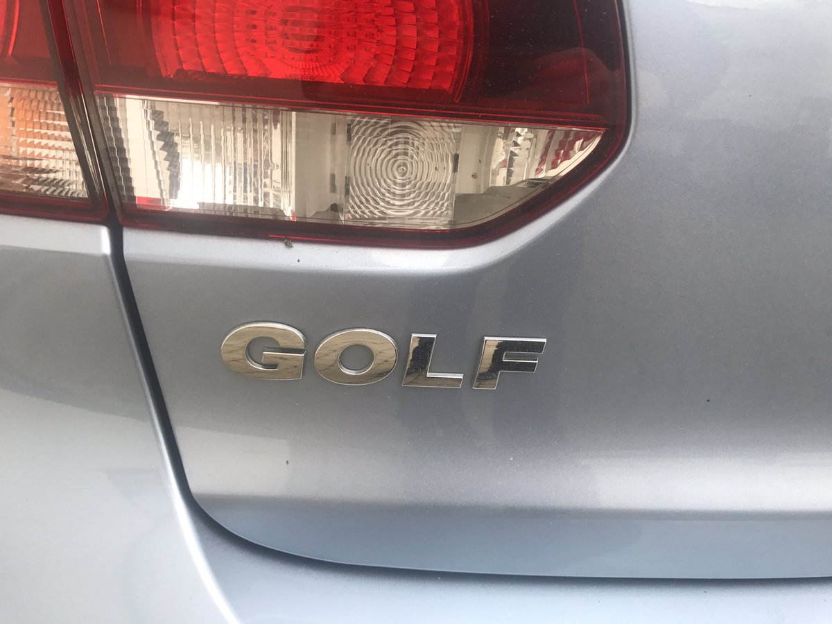 MotorSplash_'s tweet image. New set of Black Exclusive Alloygators on this Volkswagen Golf!  #Alloygator #Cheltenham #Volswagen #VW #Golf  #Rimprotection