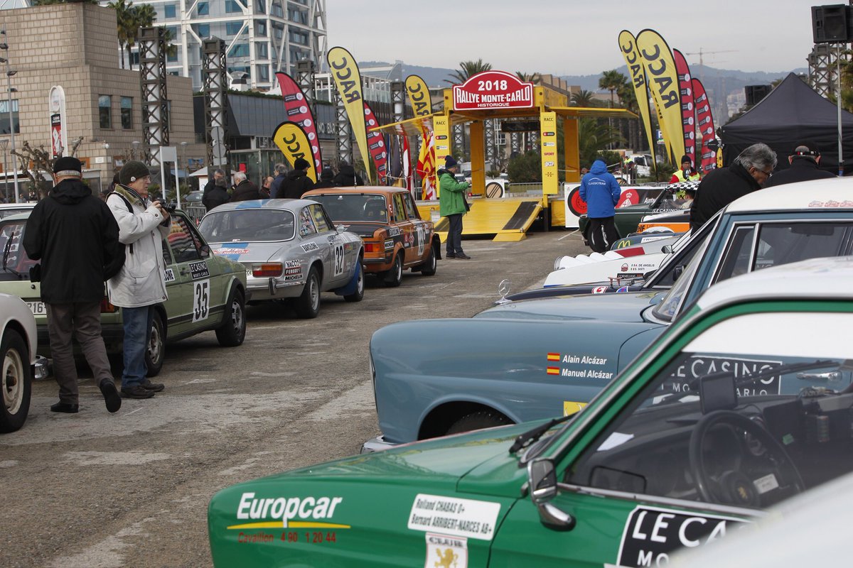 RallyRACC's tweet photo. Gran tarda al Moll de la Marina de @barcelona_cat, amb la sortida d'alguns clàssics que disputaran aquests dies el #RallyeMonteCarloHistorique 😊

📷 https://t.co/Wlej8Y8Ejx

#RACCMotorSport https://t.co/E1AQJqbllk
