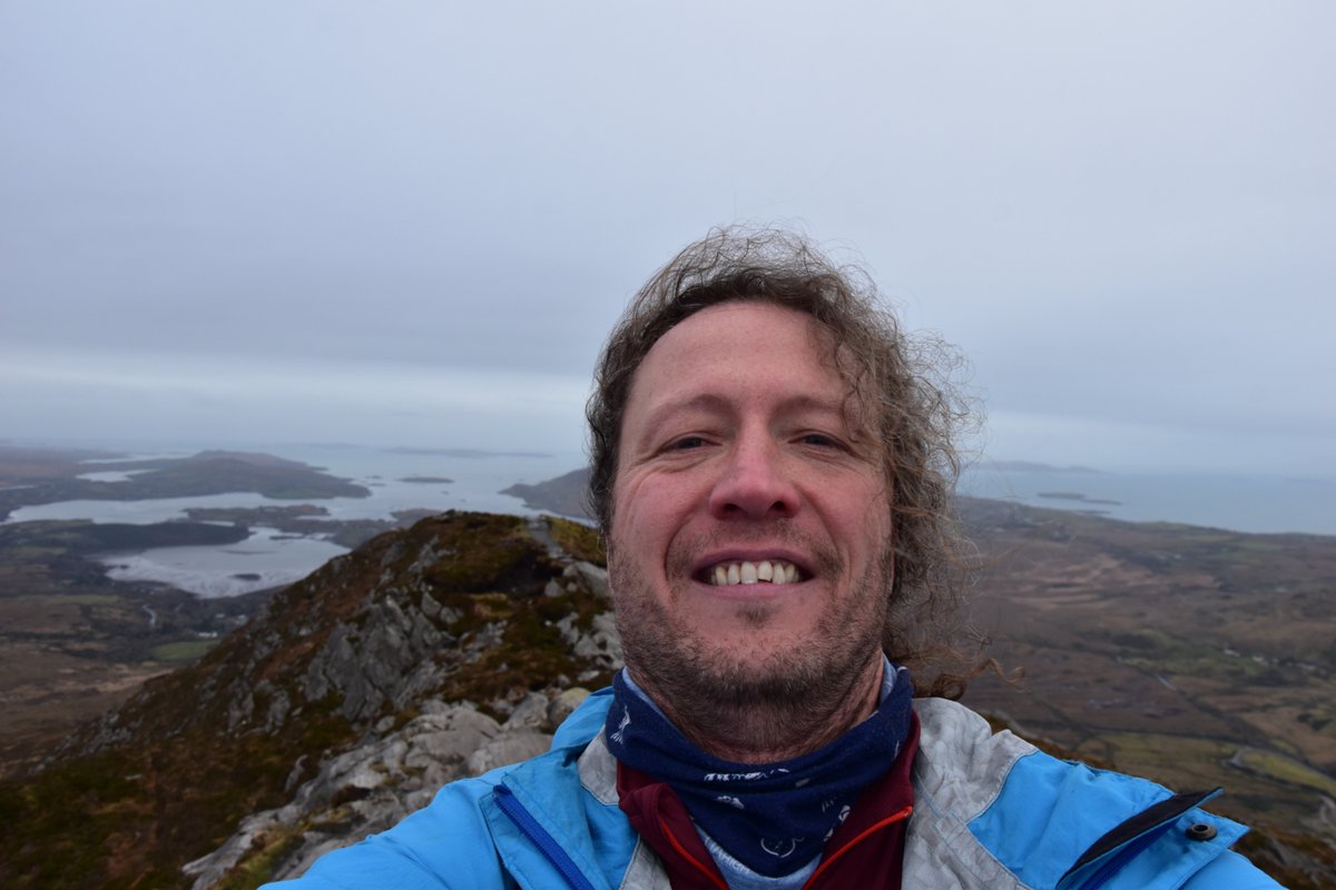 LonePeakbagger's tweet photo. Still recovering from this flu, but did my first hike of the week today. Despite its modest height (445m), Diamond Hill really rocks !!!! 😀

#diamondhill #connemara #connemaranationalpark #wildatlanticway #irelandswildwest #atlanticocean #360degreeviews #twelvebens #familywalks https://t.co/cPl07Jvc3Q