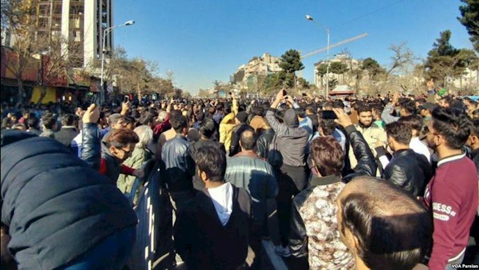 Taherehnaghdi1's tweet photo. رئیس شورای هماهنگی تبلیغات ضداسلامی خراسان رضوی: دقیقاً دنبال براندازی این نظام هستند
https://t.co/5qxIYIs1SL
#FreeAllProtesters #HumanRights
#PACE #PACEwinter2018 https://t.co/PxXRUBlXRq