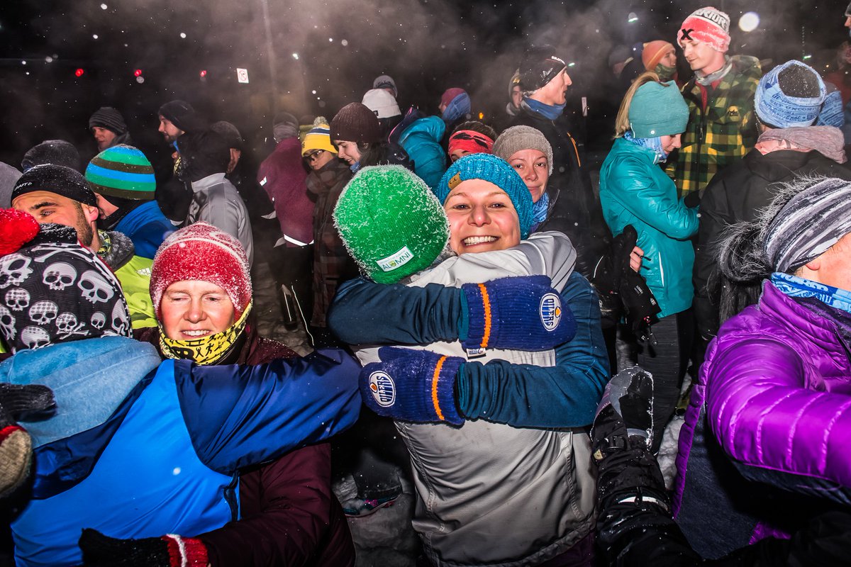 csorbapaints's tweet photo. The #JOYMob was at it again early this morning @Nov_ProjectCAN #ExploreEdmonton @Nov_Project #justshowup #yeg #freefitness #community @CityofEdmonton https://t.co/CvHSuyJXoE