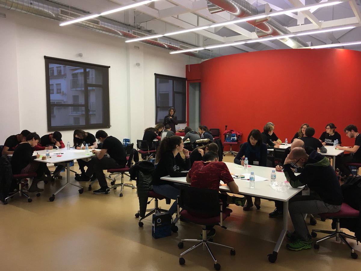 espairunning's tweet photo. Laboratori d’idees en funcionament @espairunning #hackato #espairunning #joveslab @JosepMiro #ajvilafranca https://t.co/H1tg8SE1kX