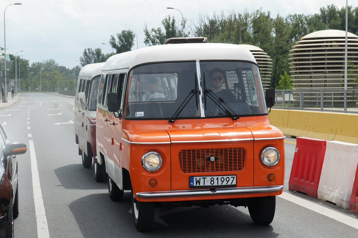 Автомобиль ниса польша