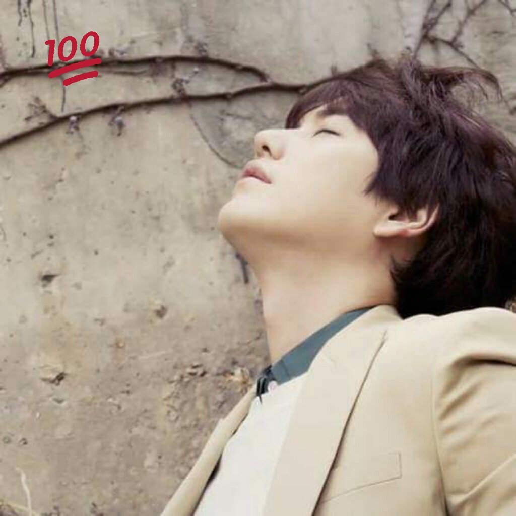 Happy birthday Cho Kyuhyun - our evil maknae . 