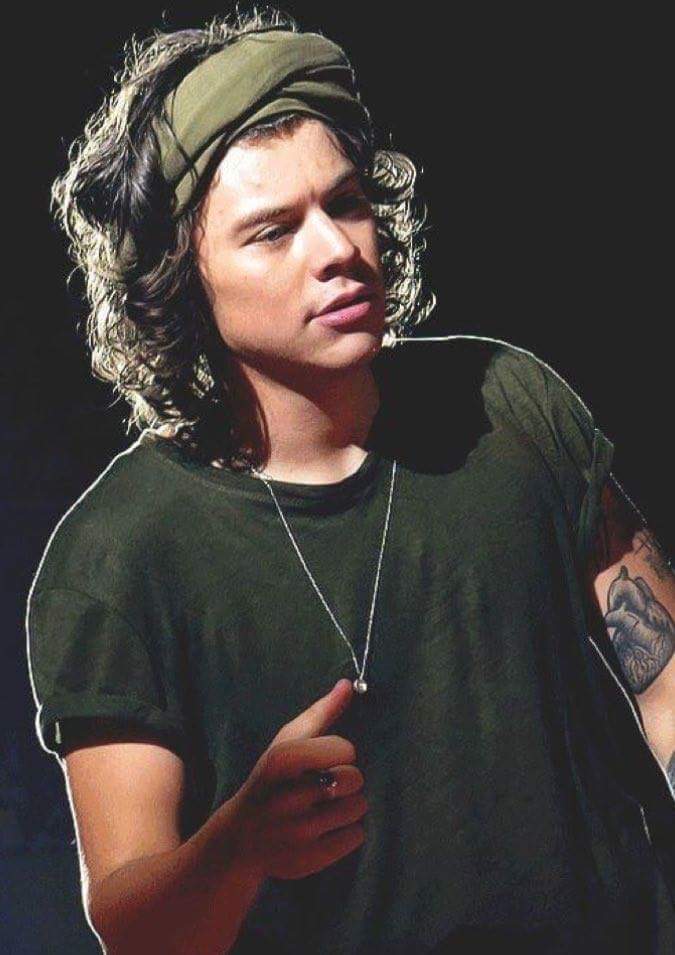 rody_milano's tweet photo. Happy Birthday my lover @Harry_Styles  <3 https://t.co/ezcaRKeiBW