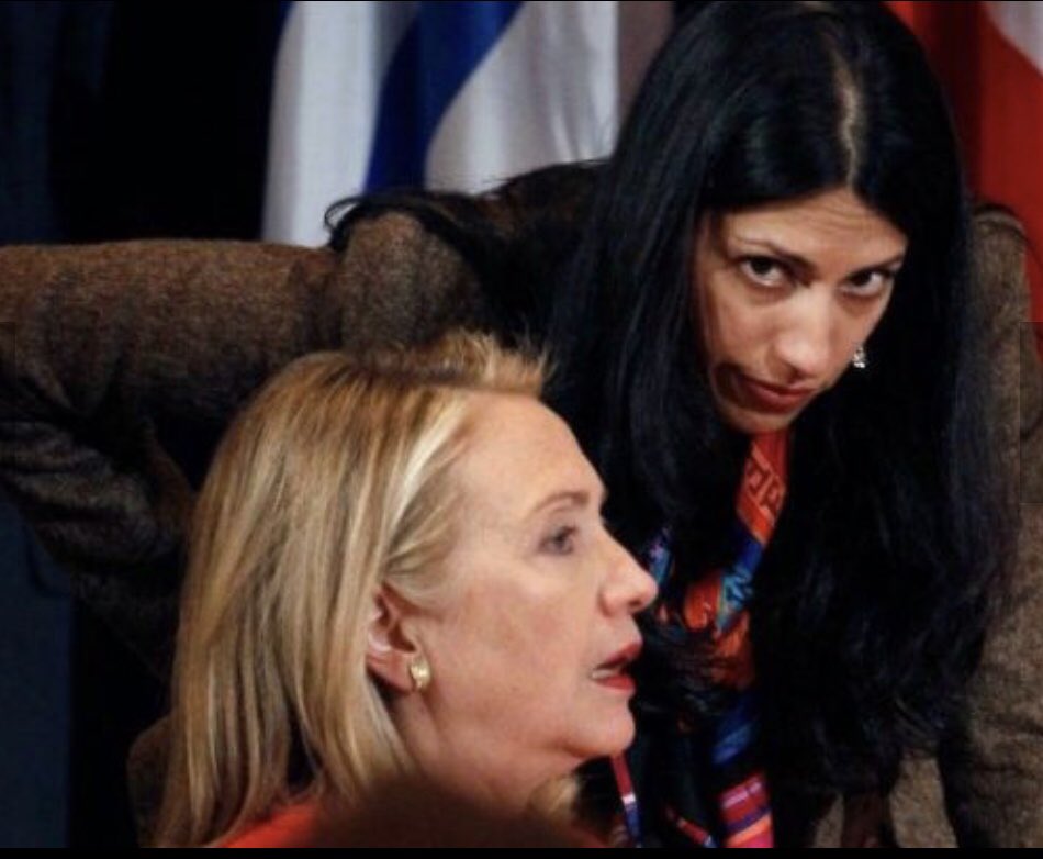 herbiehaase's tweet photo. Where could they be easily accessed in the ORIGINAL form anytime? Look at #AnthonyWeiners Laptop or #Humas Emails We may be #Deplorable but we aren’t stupid.
#ReleaseTheDocument https://t.co/qwrHpbXYXx