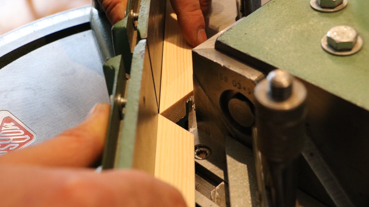 bobolondon's tweet image. 📐THE FRAMERS have arrived!📐 We are not only all about cutting hair but now also cutting and creating beautiful custom made frames with our new sister company @theframers_london #camdenpassage #islington #galleryframes #homeframes #personalisedsalonmirrors #londonframer