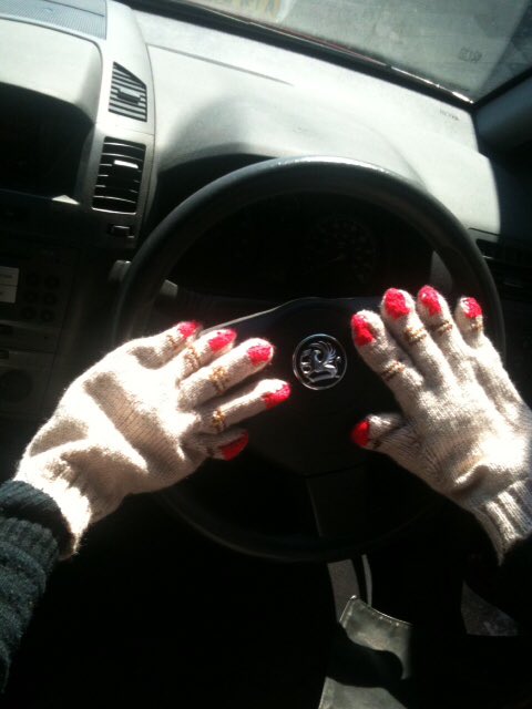 ninadoddknits's tweet photo. @joseph_ford @Photoshop By these fair hands! https://t.co/7YSFg8OET3
