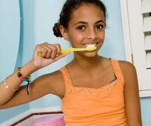 MIDentalAssoc's tweet photo. Have a tween in your home? Share these health habits for preteens. https://t.co/B5AMxcWu7G #NCDHM #SmileMDA https://t.co/spaNcsJOIx