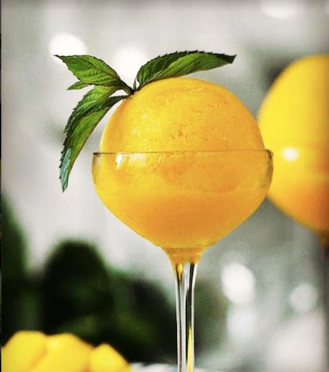 MyClearwater's tweet photo. Pour up ๐ โ๏ธ Complimentary Midmorning Mimosas every Saturday at The Clearwater Farmers Market, home to artisinal goods and handmade crafts. ๐ธ : Clearwater Farmers Market. Visit https://t.co/outT0Pa1ZX #HometownMarket #LocalThings #BestBeachTown https://t.co/pFfkfkw8rv