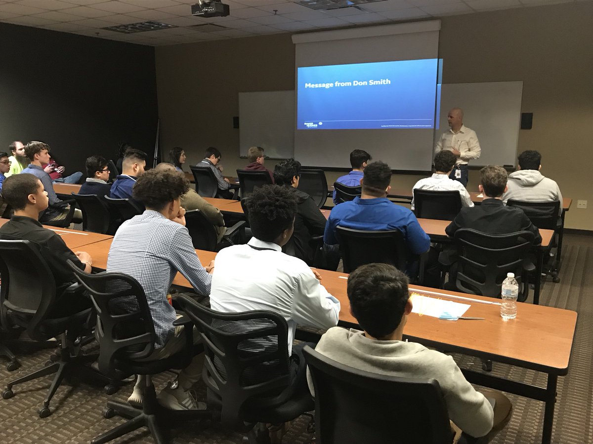 SchertzEDC's tweet photo. Introducing @scucisd_cte students to the #Manufacturing industry &amp; the many #career paths it offers for #jobshadow2018 #bhge https://t.co/58Rs56cryR
