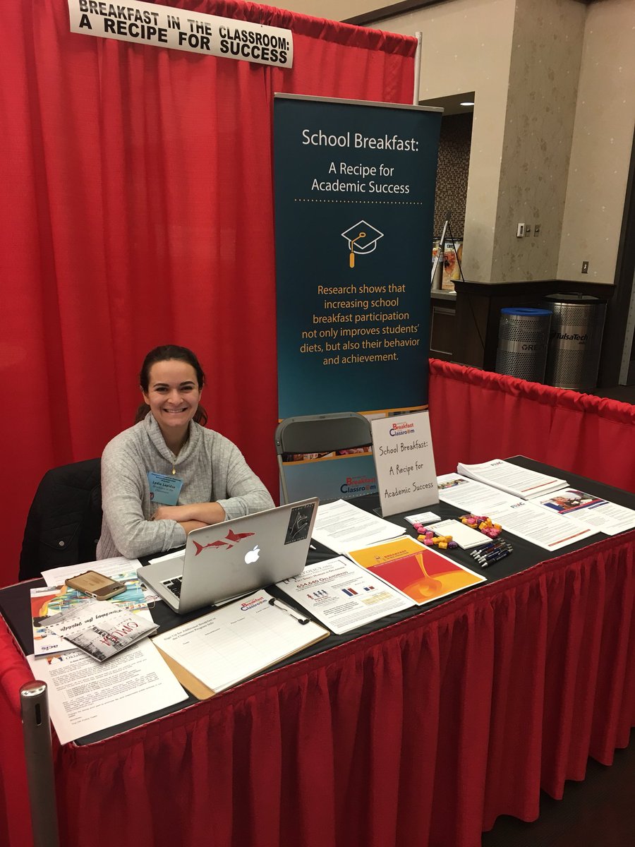 CCOSA's tweet photo. Some of our #OMLEA18 exhibitors sharing resources & tools for #oklaed middle level educators & leaders! https://t.co/Inhed9KTRq