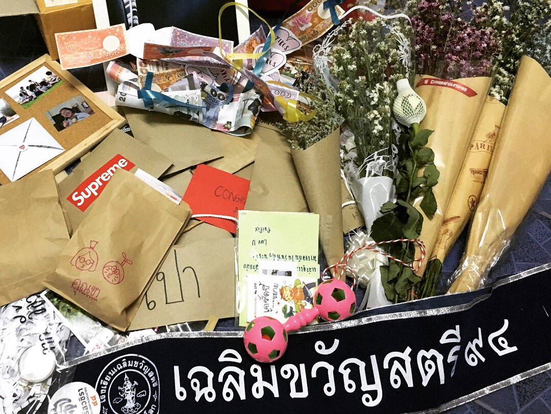 _chatpawaree's tweet photo. 💛🌟🌻🌙💫 #สรัสวชิรา94 #chsfact https://t.co/Al2jnLcNL5