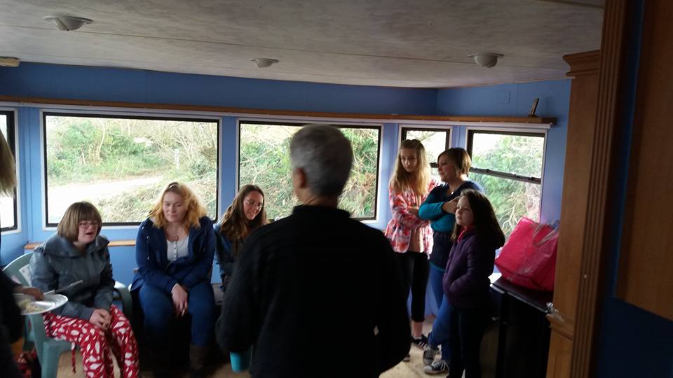 CornishBees's tweet photo. Volunteers enjoying a break at the teaching centre during the Planting of Native trees for Native bees, with thanks to Tesco Bags of help.#bagsofhelp funding @Tesco_SouthWest
@groundworkUK https://t.co/lgkJ0NQ962 https://t.co/jmy99XqE5i