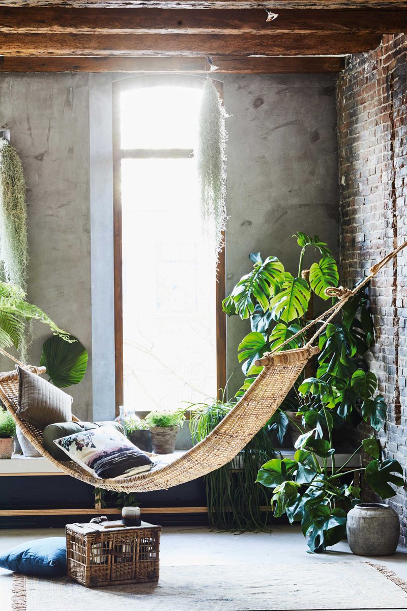 Moodntoneoff's tweet photo. Enjoy your weekend everyone 🍀😎 #weekend #green #ambiance #inspiration #hammock #plants #design #decoration #decor #fridaynight #interiordesign #interior #house #housedesign https://t.co/H68eT4qinU