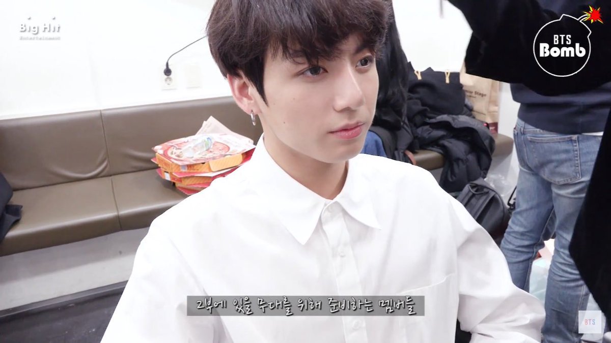kookpiics's tweet photo. #iHeartAwards #BestFanArmy #BTSARMY @BTS_twt https://t.co/MINqf7o1MX