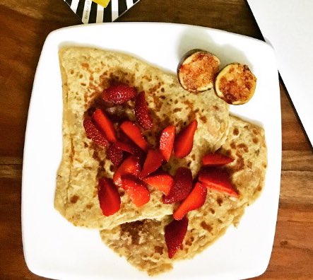 OneTweetRecipes's tweet photo. Desi "paratha" version of #bananapancake ... knead dough with banana mash and dry roasted saunf (aniseed). Use desi ghee to roll out layered paratha. Fold jaggery/sugar in layers if you please. Enjoy with fresh seasonal fruits and caramelised dry fruits #onetweetrecipes https://t.co/ma7vLiReLw