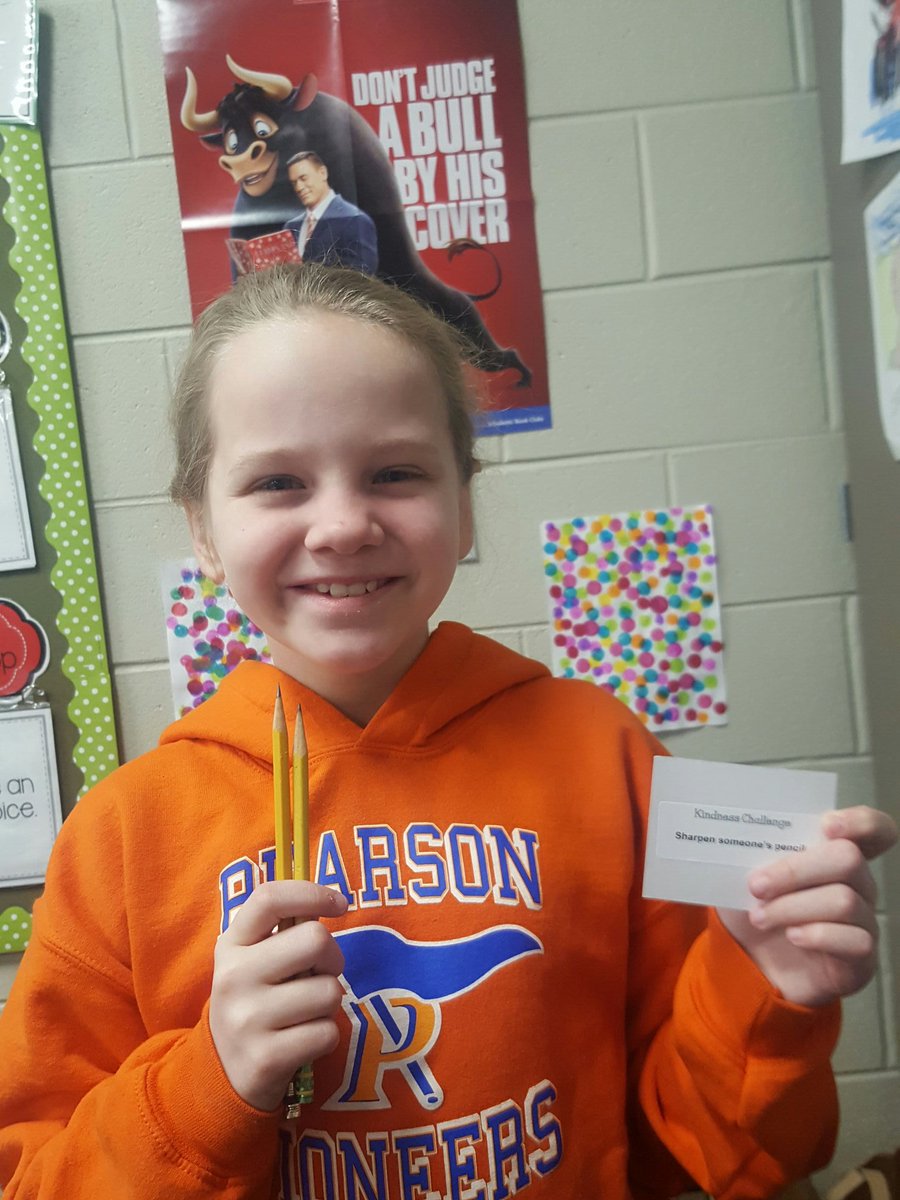 MrsLine_K's tweet image. Layla sharpened all of the pencils in my classroom! Thank you for being so kind! #pioneerskindnesschallenge