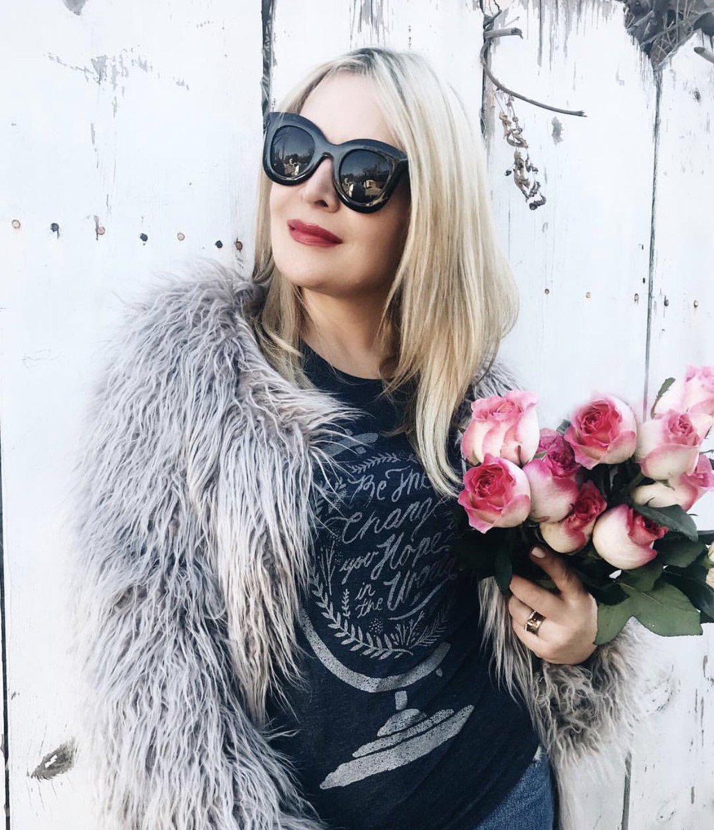 Keep sending pictures! #Valentine flare. 💘