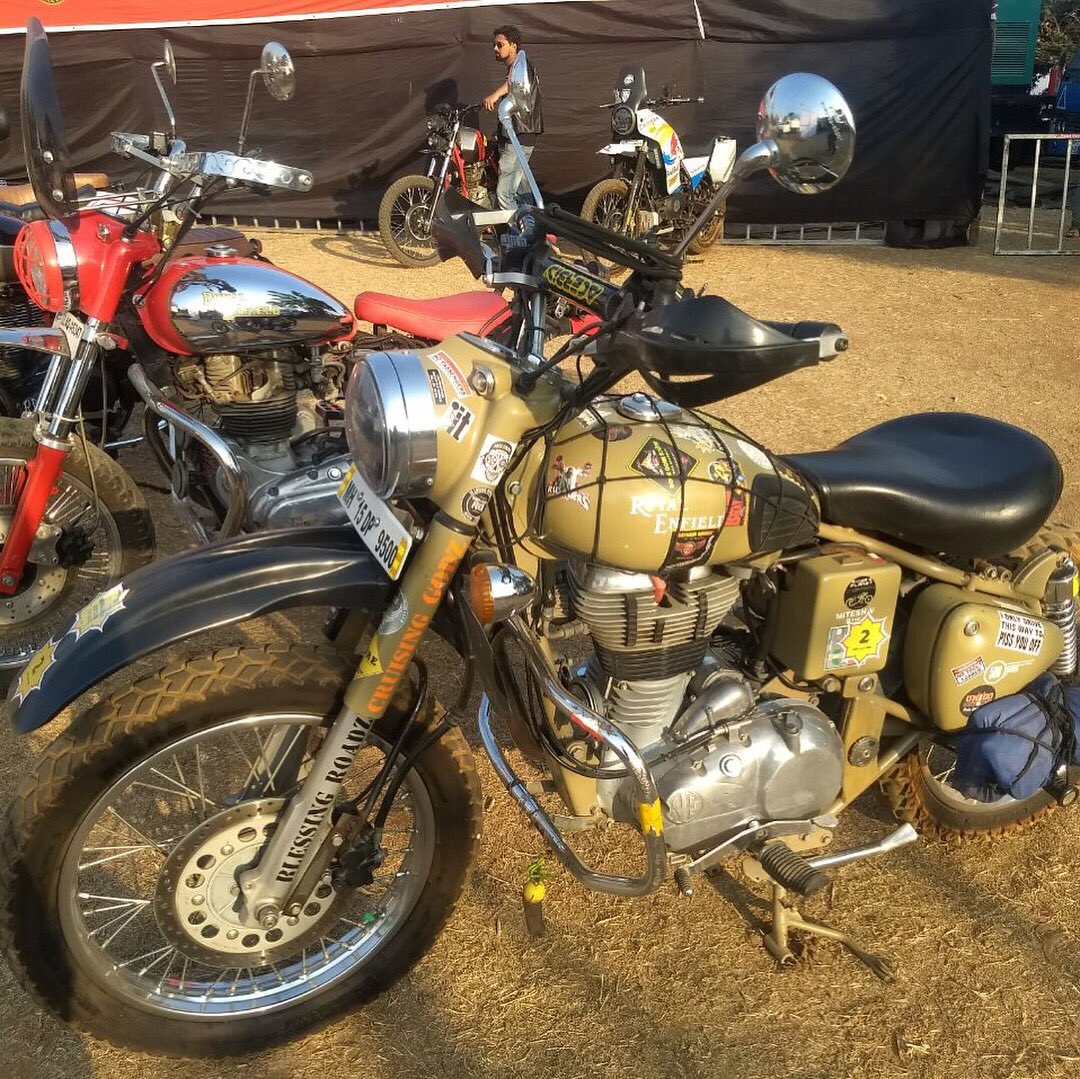 orangecandygear's tweet photo. Meet the beauties that came out to play at the #maharm . With their too cool for school vibes and wonderful craftsmanship they were turning heads all over. #modifiedmotorcycles #creativity #orangecandypanniers #bobmcridermania #travelontwowheels #eyecandy https://t.co/8yeIl1deTq