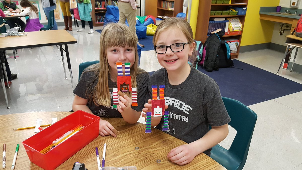 Summers_KG's tweet photo. These balancing robots were a big hit...who knew @McBrideMtnLions could balance on their noses?! #McBrideJourney @officialSPS #steamsps https://t.co/y9X9y06mfS